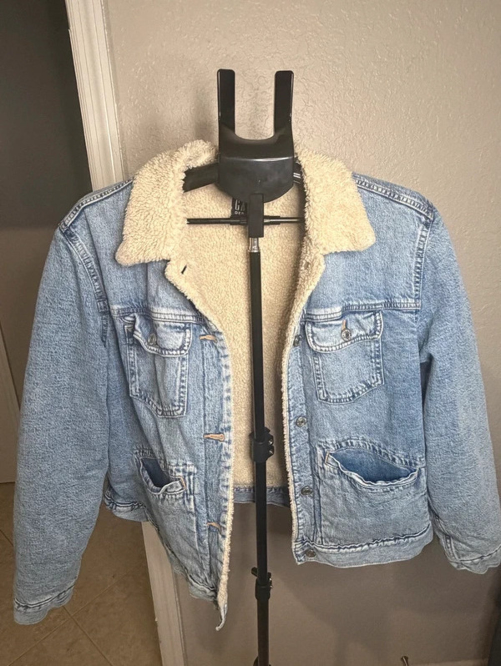 GAP Denim Sherpa Trucker Jacket – XL